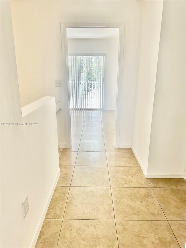 Building Photo - 5225 NW 112th Ave