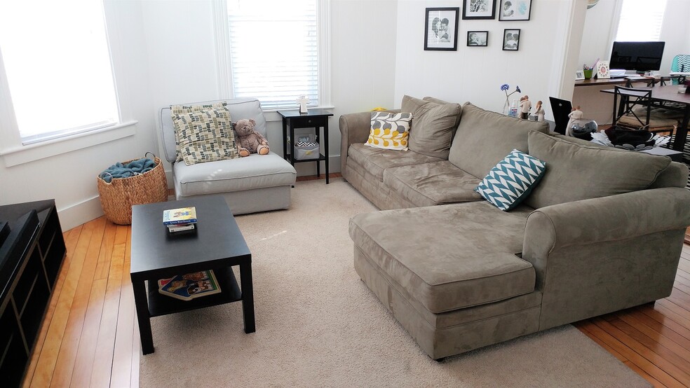 Building Photo - 85 Vernon St