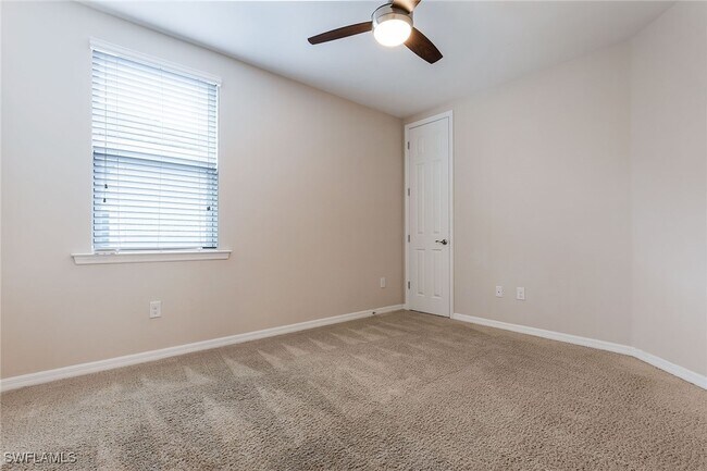 Building Photo - 14533 Edgewater Cir