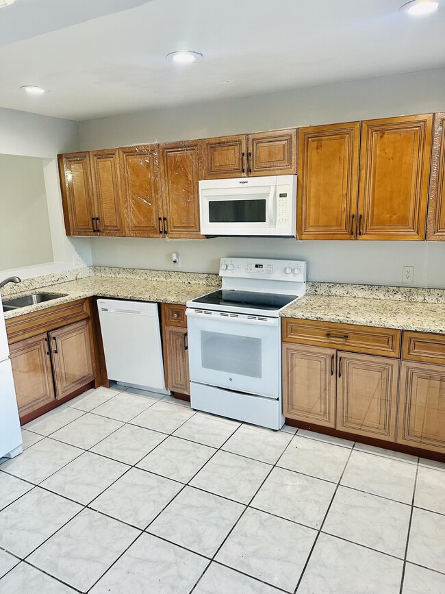 Building Photo - 5145 Breckenridge Pl