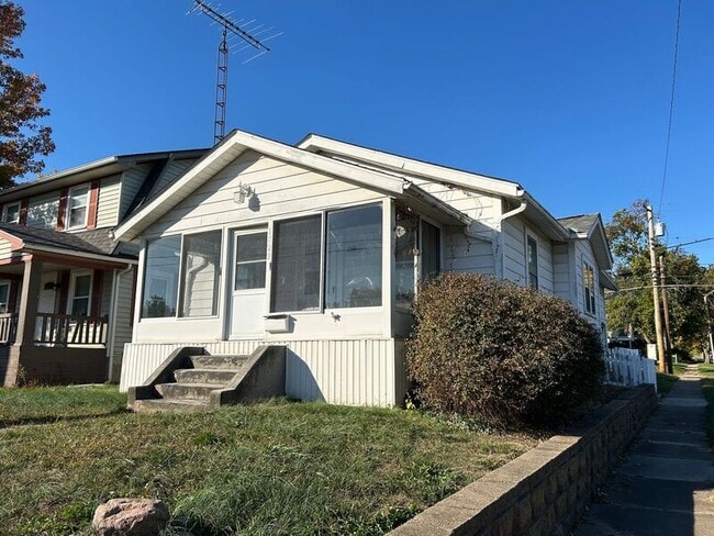 Primary Photo - 1729 Patterson Rd