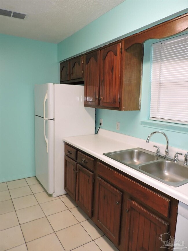 Building Photo - 1310 Pinnacle Dr