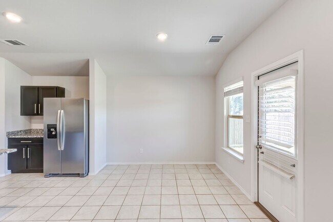 Building Photo - 9705 Kensley Rose Dr