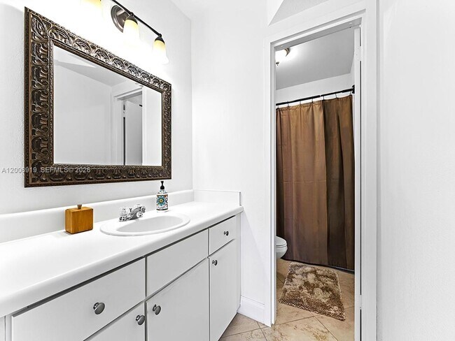 Building Photo - 5020 NW 79th Ave