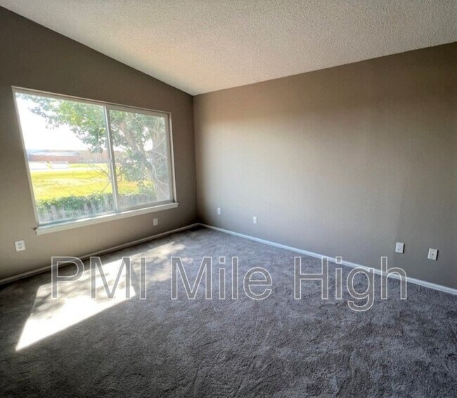 Building Photo - Lease Pending: 12512 Forest Dr