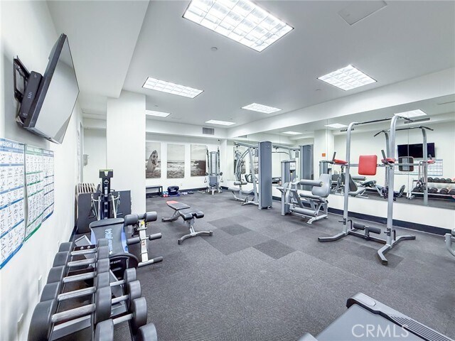 Building Photo - 443 N Palm Dr