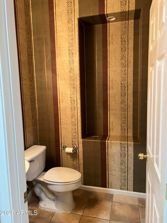 Building Photo - 8032 W Vía Del Sol