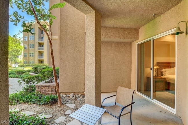 Building Photo - 56 E Serene Ave