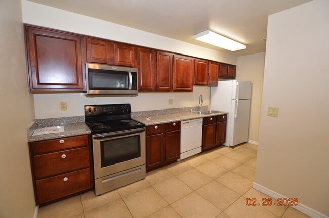 Building Photo - 4340 Sandy River Dr