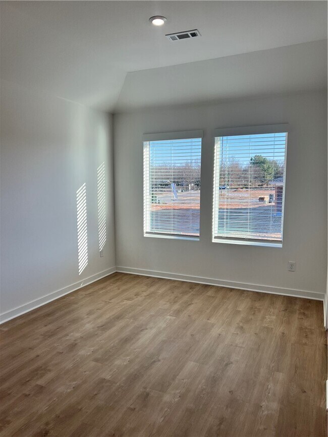 Building Photo - 3031 Amarillo