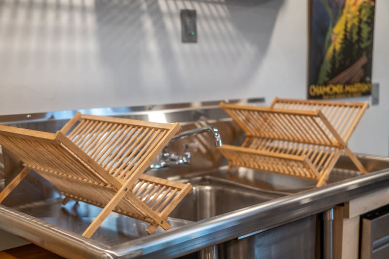 Building Photo - 145 Sunset Dr