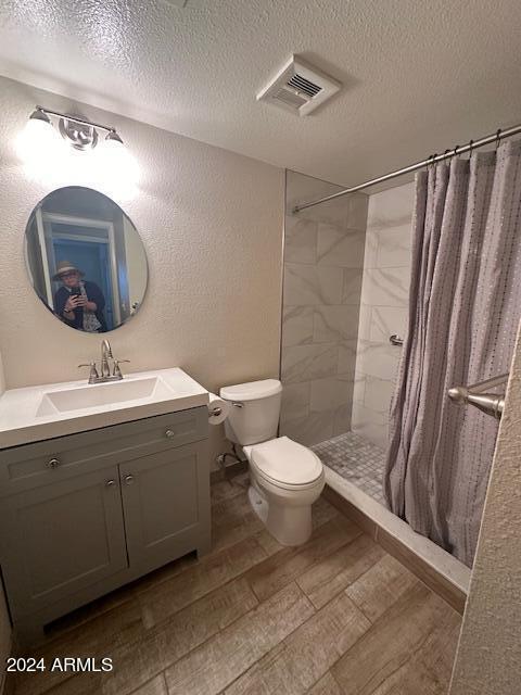 Building Photo - 2353 E Betty Elyse Ln