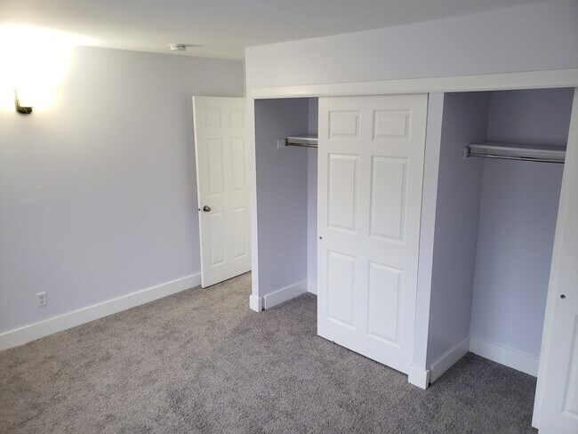 Building Photo - 5825 Balsam Rd