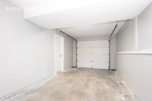 Building Photo - 1212 E Cothrell St