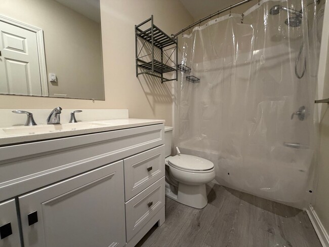 Building Photo - 160 Summer St