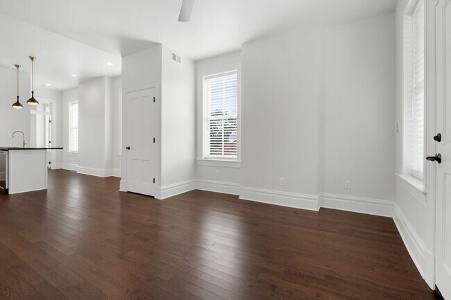 Building Photo - 1300 Sidney St