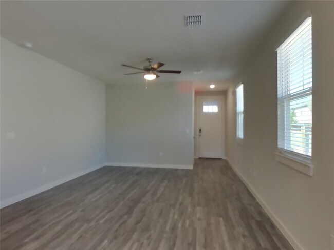 Building Photo - 1732 Mexican Heather Dr