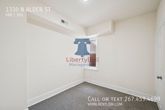 Building Photo - 1330 N Alden St