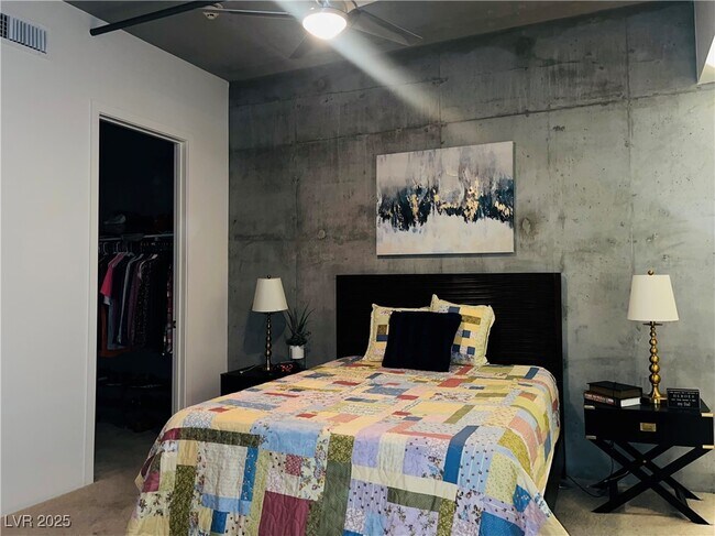 Building Photo - 353 E Bonneville Ave