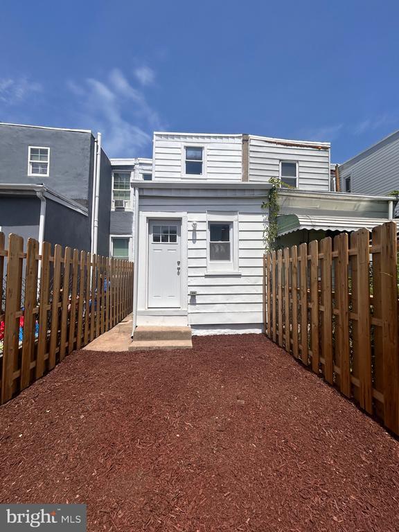 Building Photo - 3047 Coral St