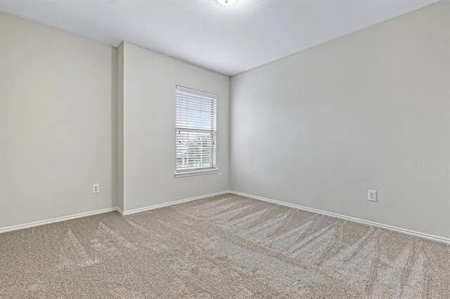 2nd bedroom - 211 Mulberry Dr