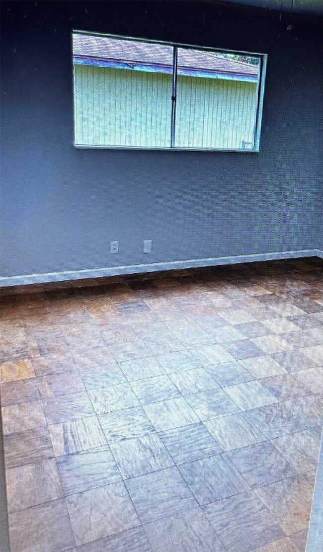 Building Photo - 3615 Edgemont Dr