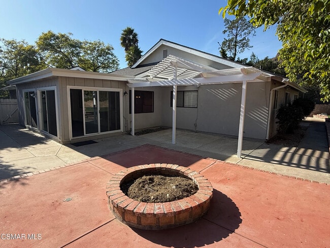 Building Photo - 1191 Calle Contento