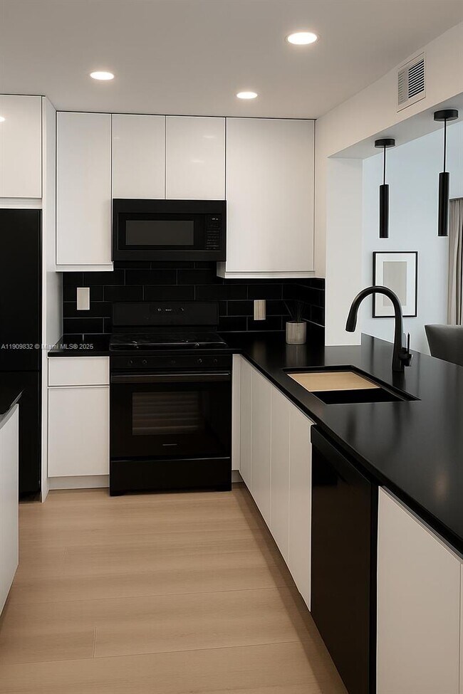 Building Photo - 13020 SW 92nd Ave