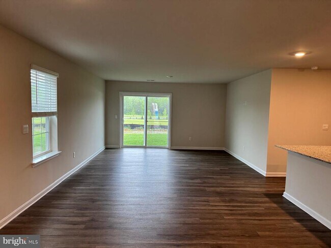Building Photo - 123 Avery Dr