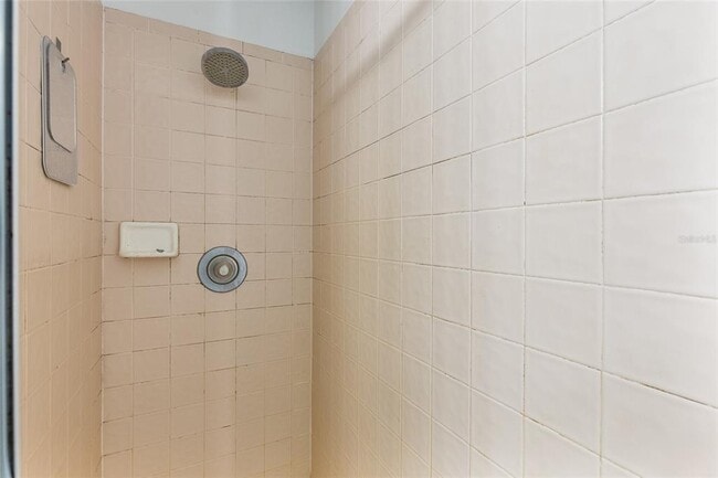 Building Photo - 8619 Knottingham Dr