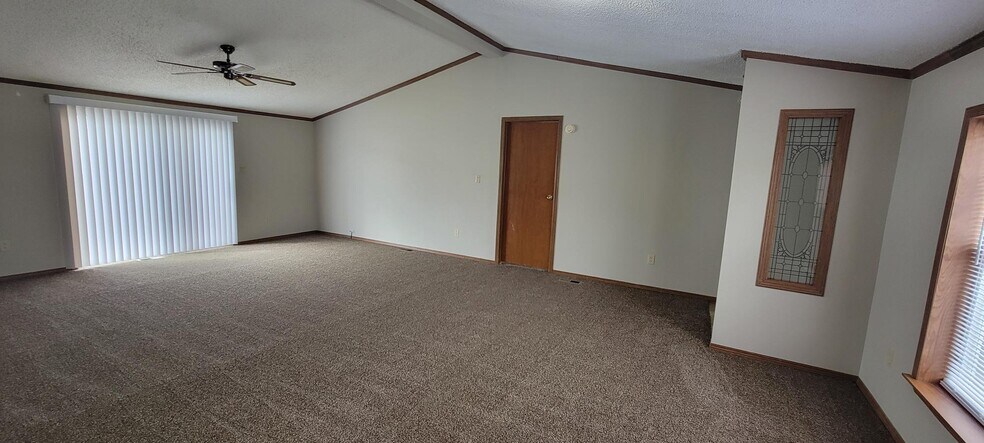 Building Photo - 9890 Eastwinds Dr