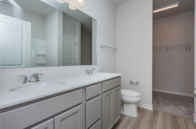 Building Photo - TONS OF LIVING SPACE!! 3 Bedrooms and 3 Bathrooms in Carlisle!