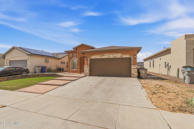 Building Photo - 14925 Tierra Mirage Ave