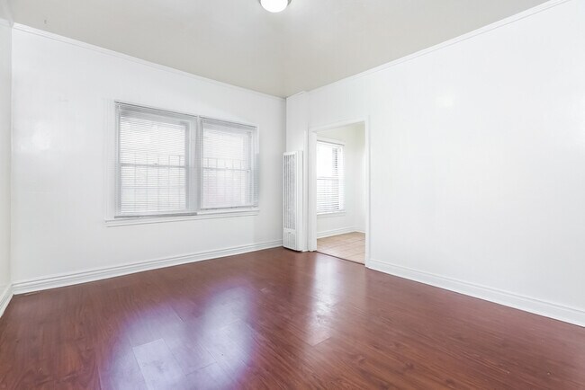 Building Photo - 21 Westminster Ave