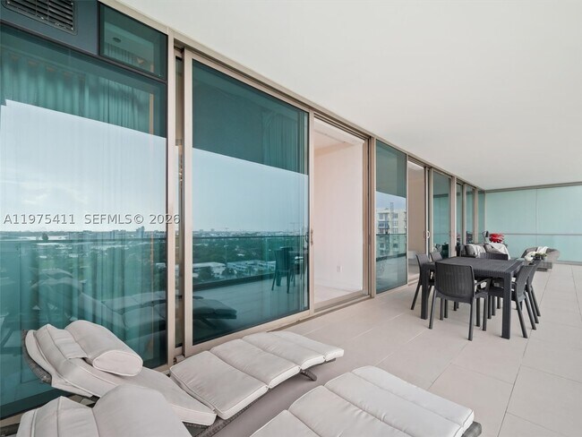 Building Photo - 10203 Collins Ave