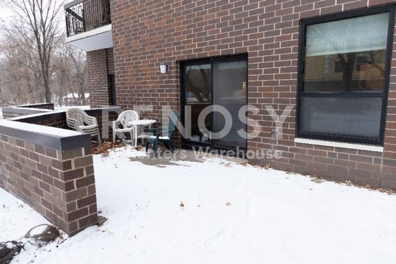 Building Photo - 6615 Lake Shore Dr S