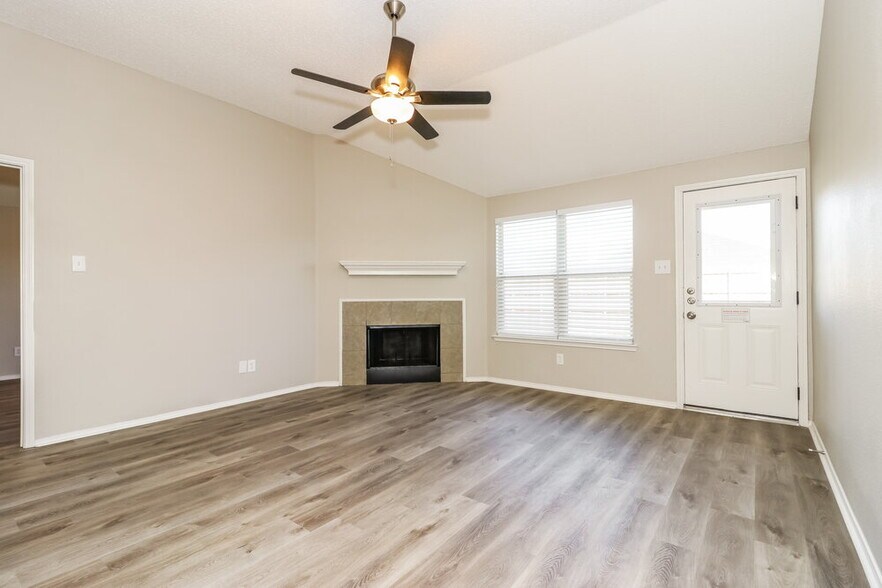 Building Photo - 1024 Stockton Dr