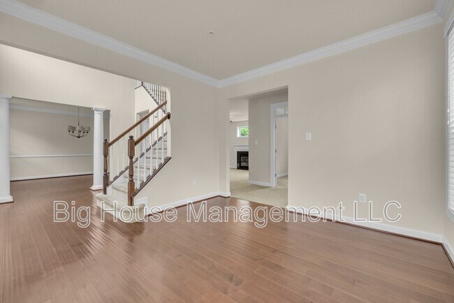 Building Photo - 3713 Chancelsors Dr