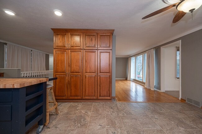 Building Photo - Beautiful 3 Bedroom Home in Franklin Regional School District