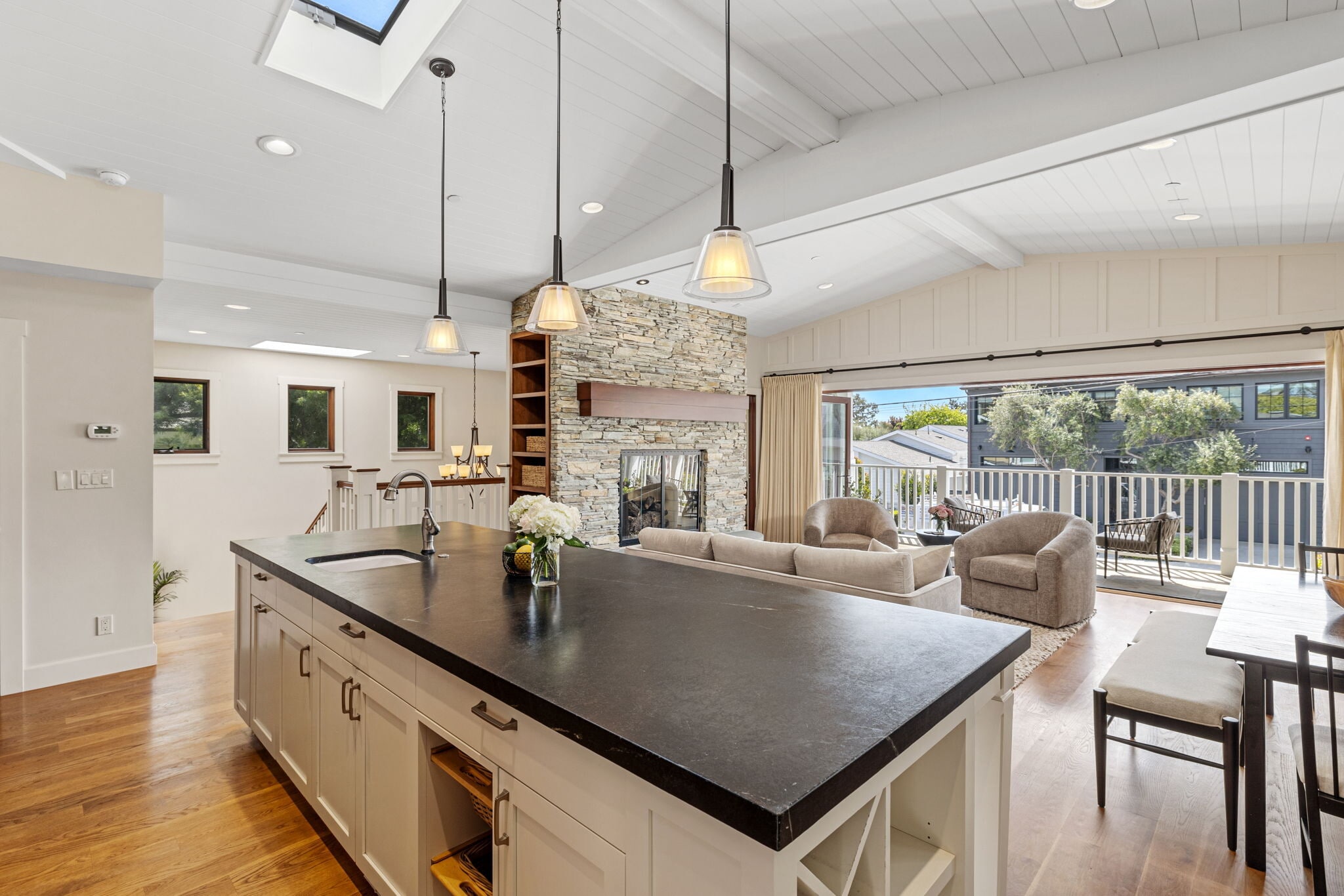 Building Photo - 521 24th Pl