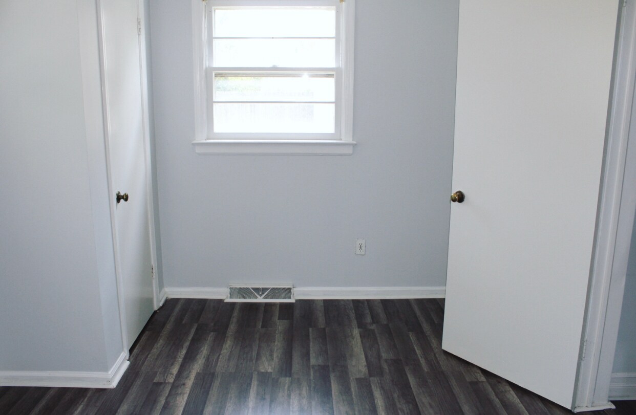 Spacious second bedroom - 99 ATLANTIC AVE