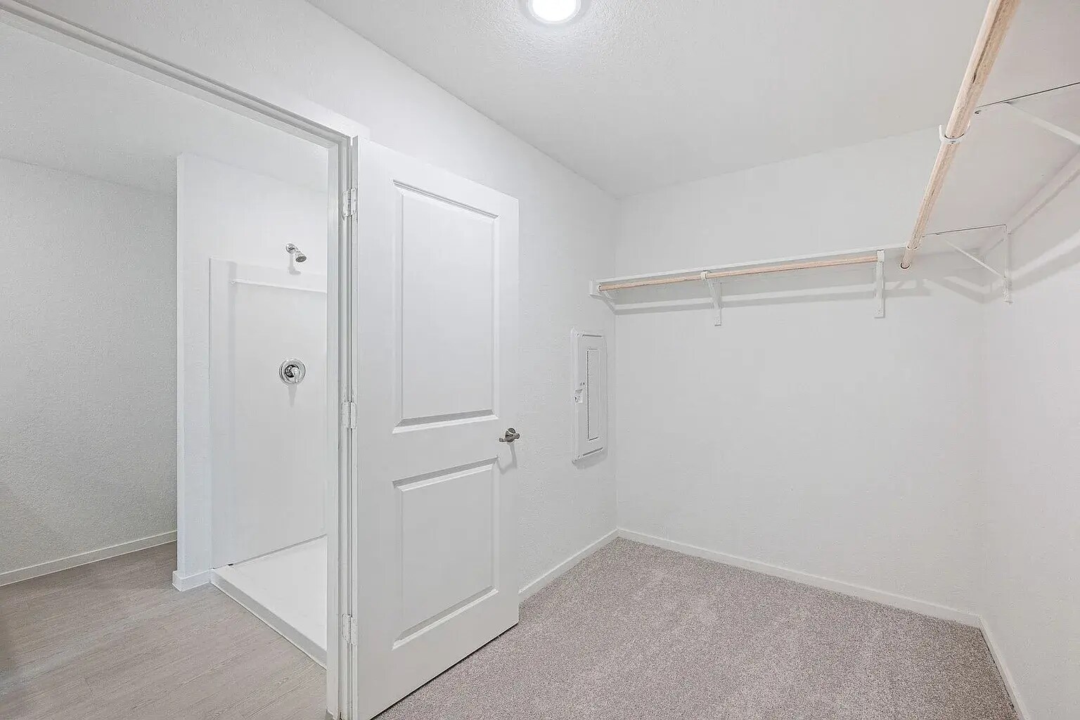 Building Photo - 10811 Soupe Cv