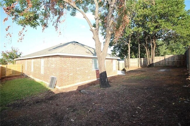 Building Photo - 4926 Brazoswood Cir