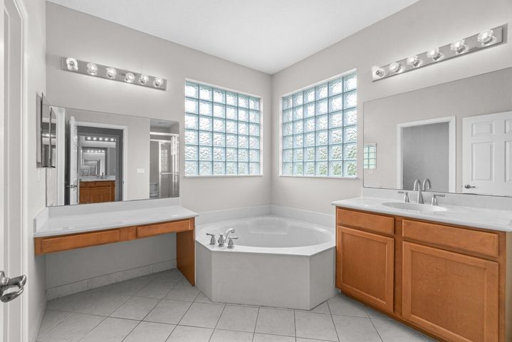 Building Photo - 4045 Key Lime Blvd
