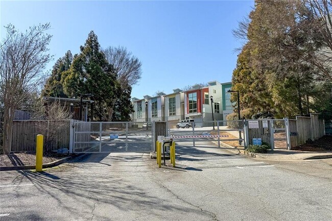 Building Photo - 1213 Van Allen Mews NW