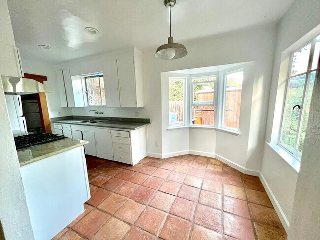 kitchen / dining - 6323 Valley View Rd