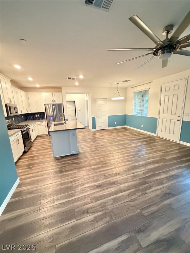 Building Photo - 20 Barbara Ln