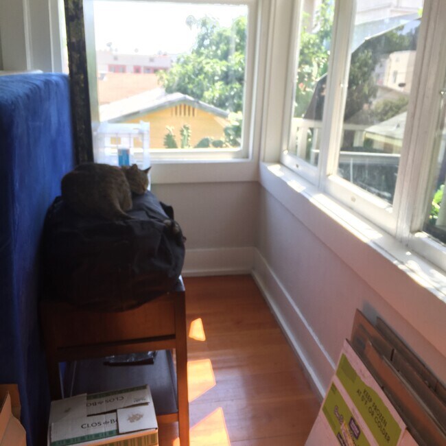 Sunroom - 1453 Echo Park Avenue