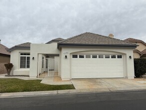 Building Photo - Wyndham Rose in AV, 2 Bedrooms,2 Bathrooms + Den, Gated Community,