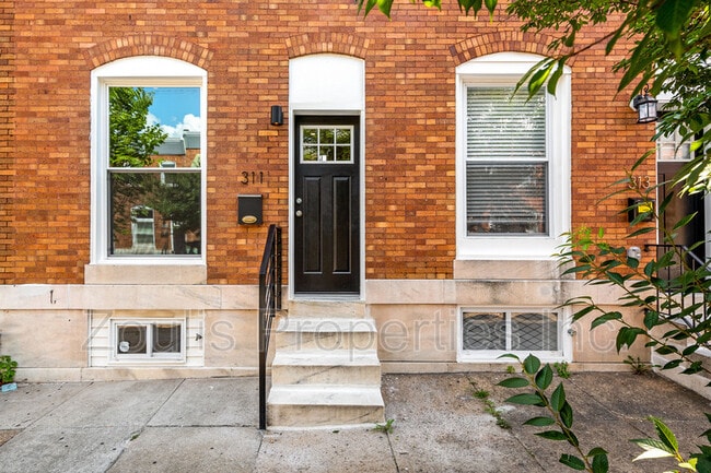 Building Photo - 311 S Newkirk St